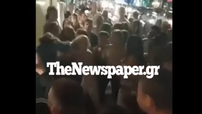Βόλος: Άγριος ξυλοδαρμός με ανήλικα κορίτσια στη μέση του δρόμου (βίντεο)