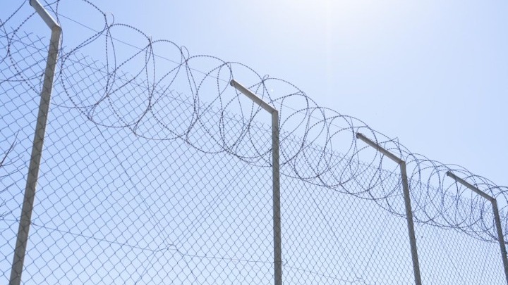 Σάμος: Στην απομόνωση των προσφύγων συμβάλλει το νέο ΚΥΤ