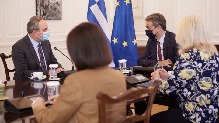 Συνάντηση του Κ. Μητσοτάκη με τον νέο γενικό γραμματέα του ΑΚΕΛ, Στ. Στεφάνου – Τι είπαν για το Κυπριακό