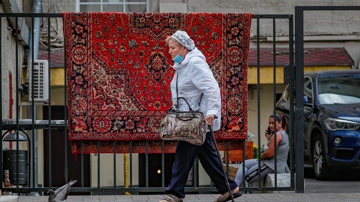Πάνω από τους μίσους Ρώσους θεωρούν ότι η χώρα είναι απομονωμένη
