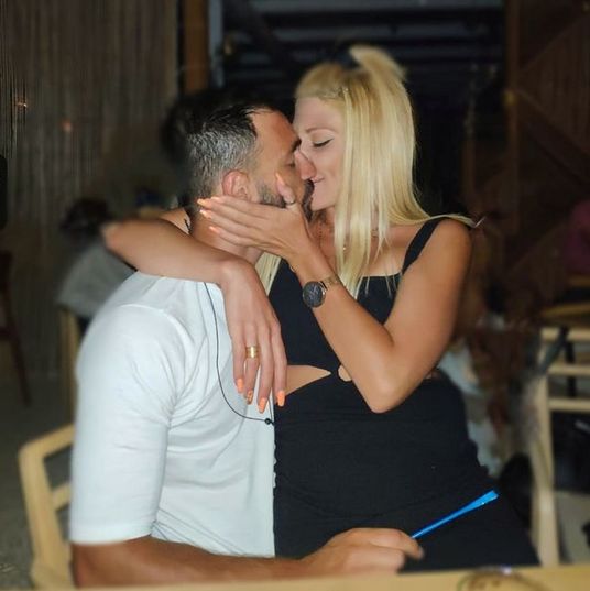 Παίκτρια Power Of Love: Αρνείται τις κατηγορίες για ναρκωτικά – Έτσι πιάστηκε το ζευγάρι