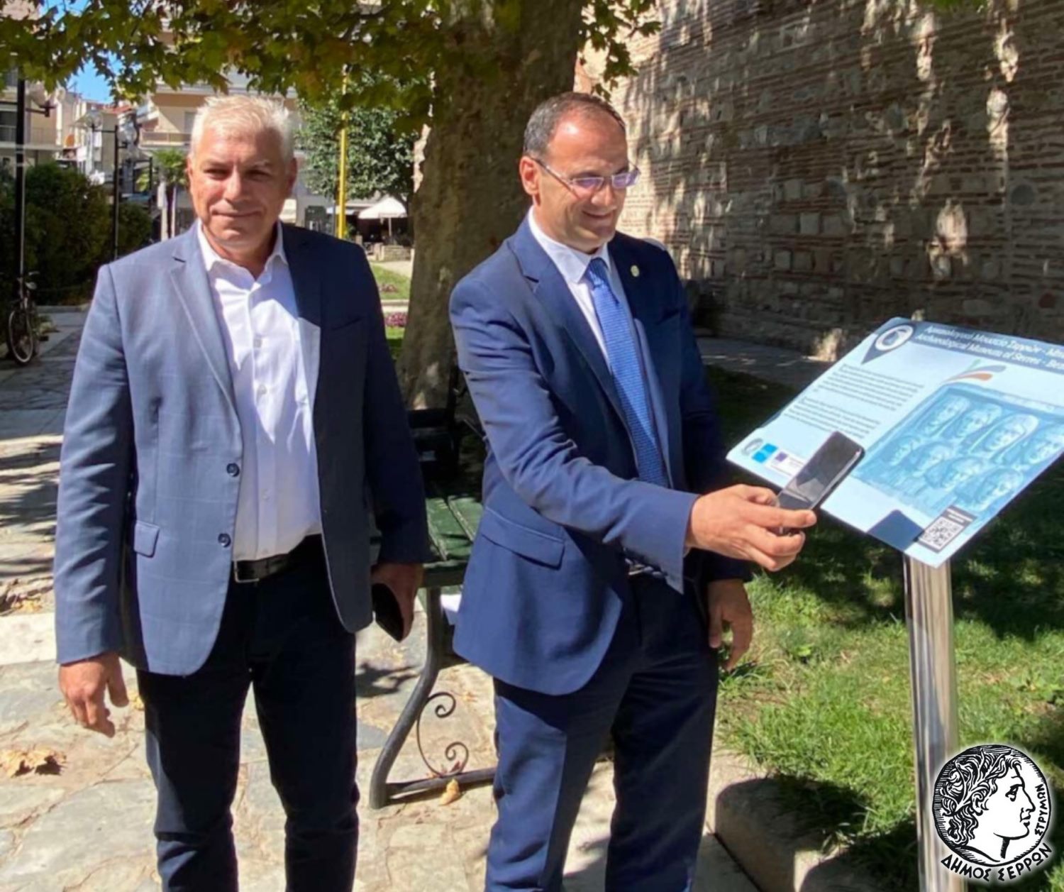 Δήμος Σερρών: «Έξυπνες» τουριστικές πινακίδες τοποθετούνται σε τοπόσημα και μνημεία (pics)
