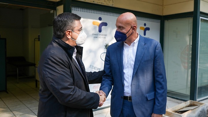 Κεντρική Μακεδονία: Ο ΕΟΔΥ στέλνει δύο κινητές μονάδες εμβολιασμού