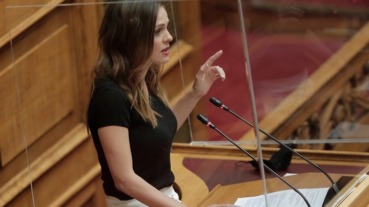 Αχτσιόγλου: «Ο κ. Μητσοτάκης δεν ανακάλυψε χτες τον κ. Μπογδάνο»