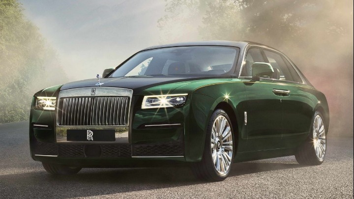 Rolls-Royce: Παρουσιάστηκε η νέα Ghost Extended (vid)