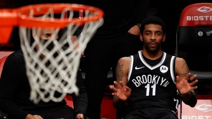 Ίρβινγκ: Τι αναφέρει ο σούπερ σταρ του NBA που τέθηκε εκτός της ομάδας του καθώς δεν θέλει να εμβολιαστεί