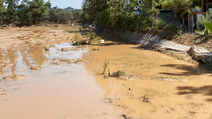 Ιθάκη: Πλημμύρησε το Βαθύ από την έντονη βροχόπτωση