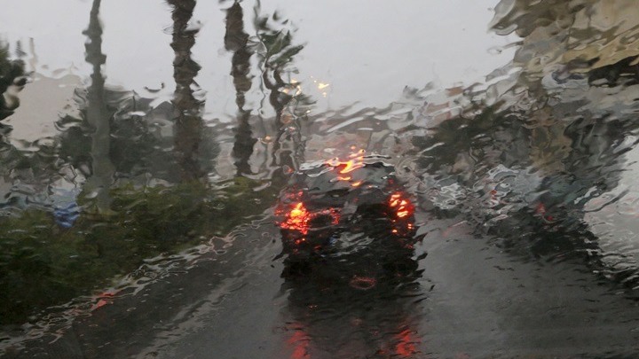 Ηράκλειο: Κατολισθήσεις εξαιτίας της νεροποντής – Προβλήματα στο οδικό δίκτυο