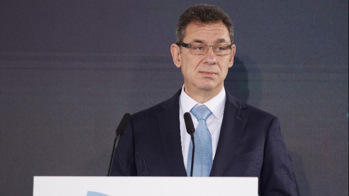 Μπουρλά για χάπι Pfizer: Eίναι μια ημέρα περηφάνιας – Θα αλλάξει τους όρους του παιχνιδιού