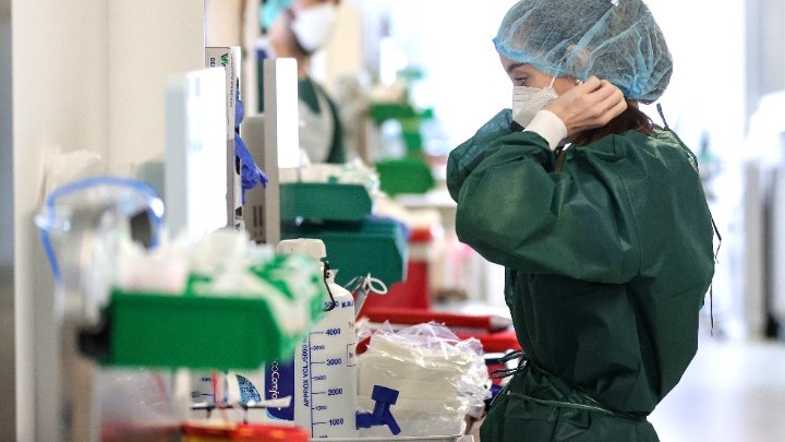 Πρόεδρος Εντατικολόγων Γερμανίας: Ο χειμώνας δεν θα είναι διαφορετικός από τους δύο προηγούμενους