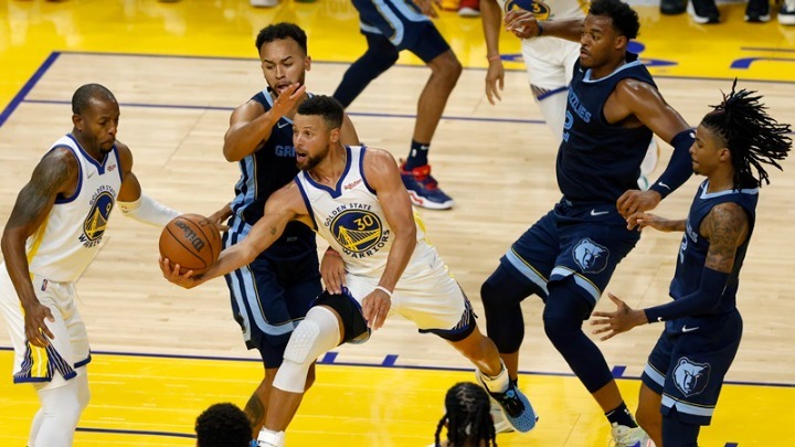 NBA: Όλα τα παιχνίδια της χθεσινής «επεισοδιακής» βραδιάς – Ανατροπές και ήττα για Μπουλς και Γουόριορς (vids)