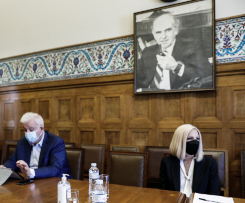 Έξι…τελικά οι υποψήφιοι για την ηγεσία του ΚΙΝΑΛ