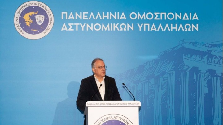 Θεοδωρικάκος στο συνέδριο της ΠΟΑΣΥ: «Στηρίζω τον Έλληνα αστυνομικό στα νόμιμα πλαίσια»