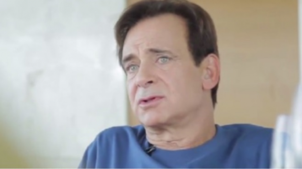 Αλέξανδρος Αντωνόπουλος: «Η Κατίνα Παξινού ήταν η μονή που μου έδωσε την ευλογία της όταν είπα ότι θα γίνω ηθοποιός»