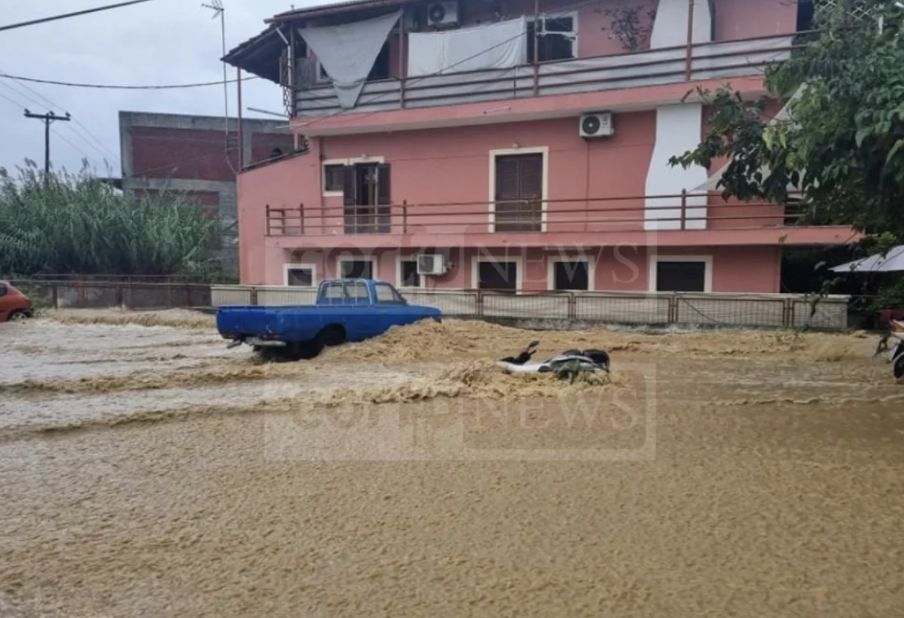 Κέρκυρα: Σπίτια «βυθίστηκαν» κάτω από Βουνά (vid)