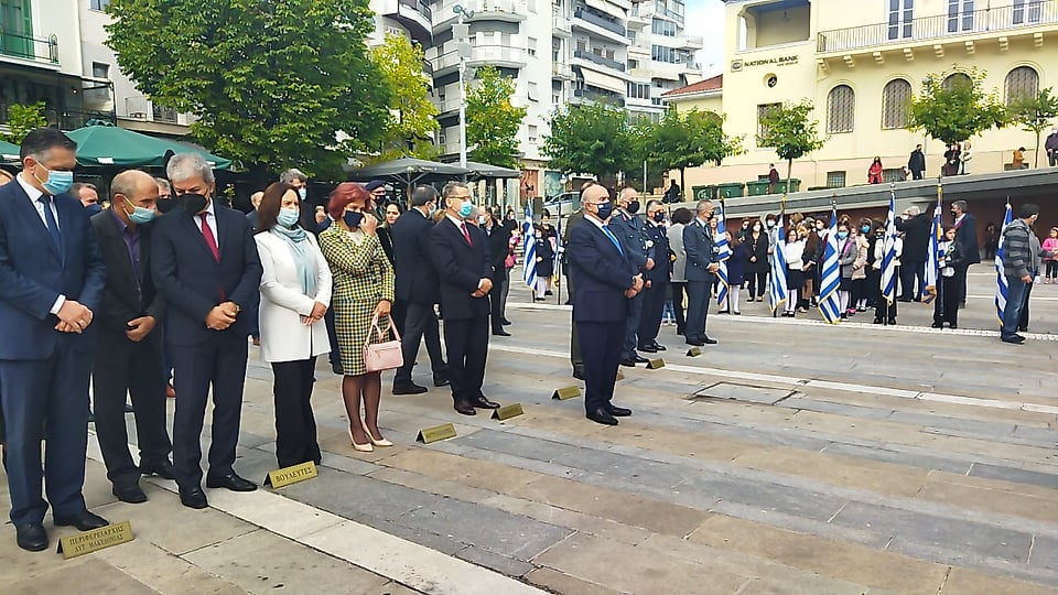 Χτύπησε τα “Ελευθέρια” ο κορονοϊός στην Κοζάνη – Με τρομπέτα ο Εθνικός Ύμνος, χωρίς παρέλαση και άγημα