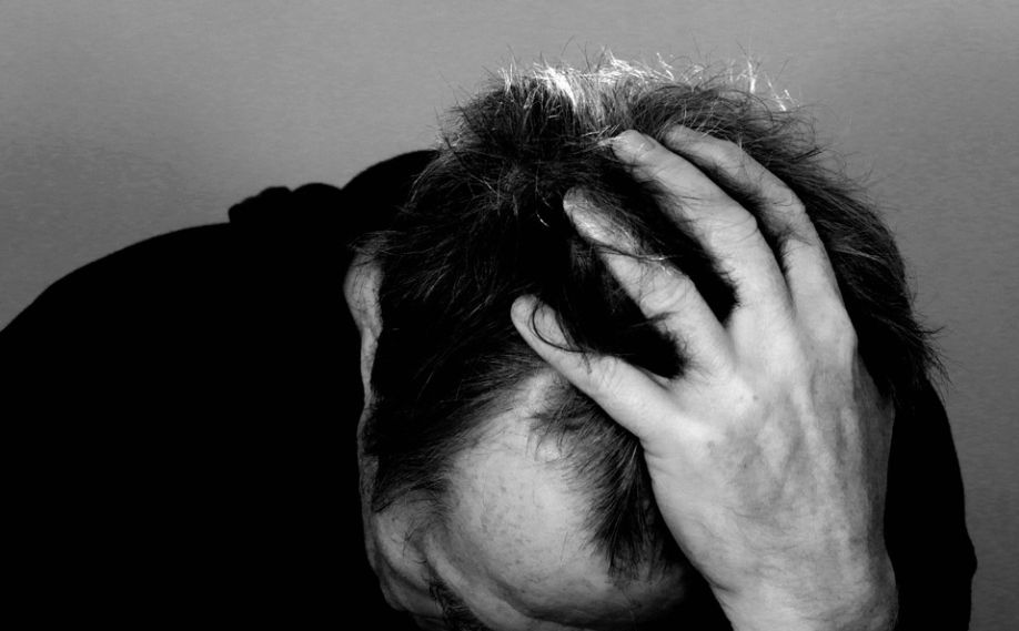 Άγριο περιστατικό ενδοοικογενειάκης βίας στο Βόλο – 30χρονος ξυλοκόπησε τον πατέρα του