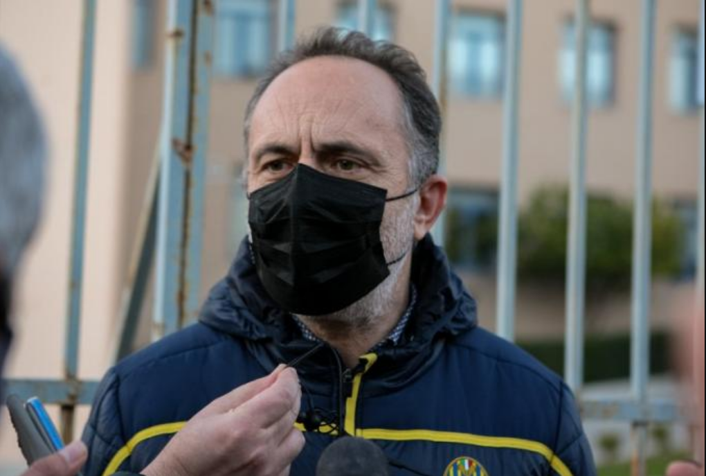 Παπαϊωάννου για Λαμία-Άρης: «Ο βοηθός δεν κάνει ούτε για τσομπάνης» (vid)