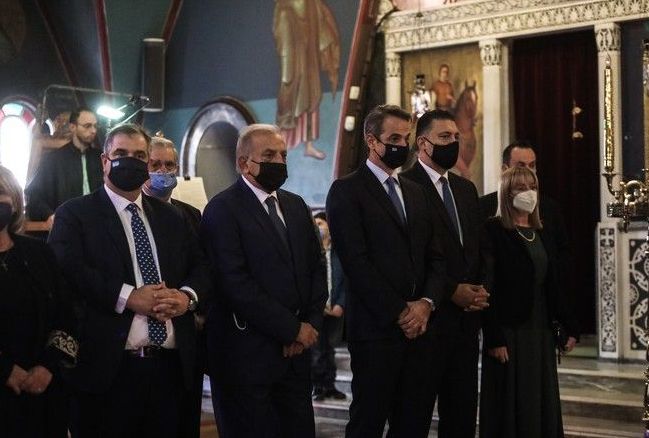 28η Οκτωβρίου: Στο Παλαιό Φάληρο παρακολούθησε την παρέλαση ο Κ.  Μητσοτάκης
