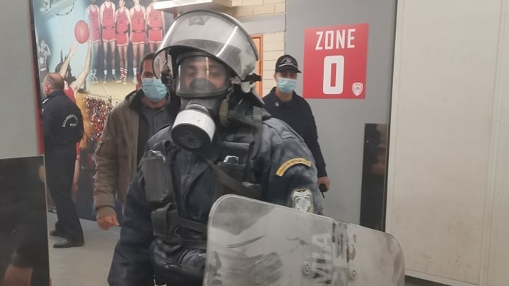Eπίθεση με μαχαίρια στη φυσούνα του ΣΕΦ
