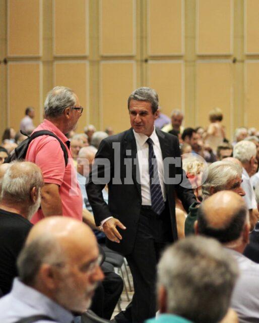 Λοβέρδος: «Δεν είμαι ισαποστάκιας, ο λαός μας εξέλεξε για να έχουμε θέσεις»