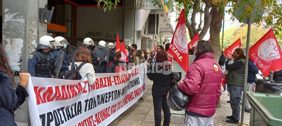 Θεσσαλονίκη: Στους δρόμους οι διανομείς – Μοτοπορεία στο κέντρο (pics)