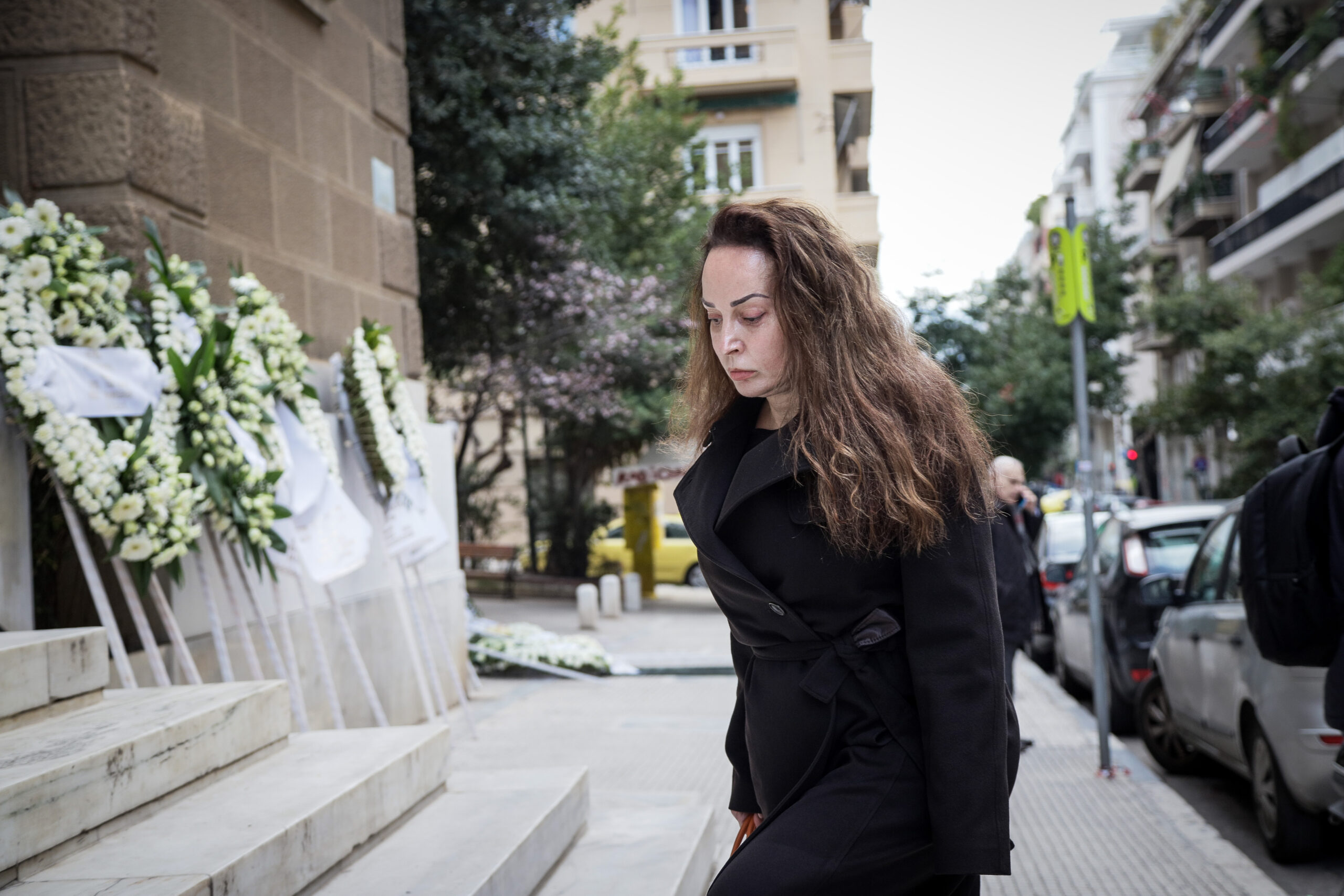 Βίκυ Σταμάτη: Άλλαξε το επώνυμό της σε Βίκυ Τσοχατζοπούλου (vids)