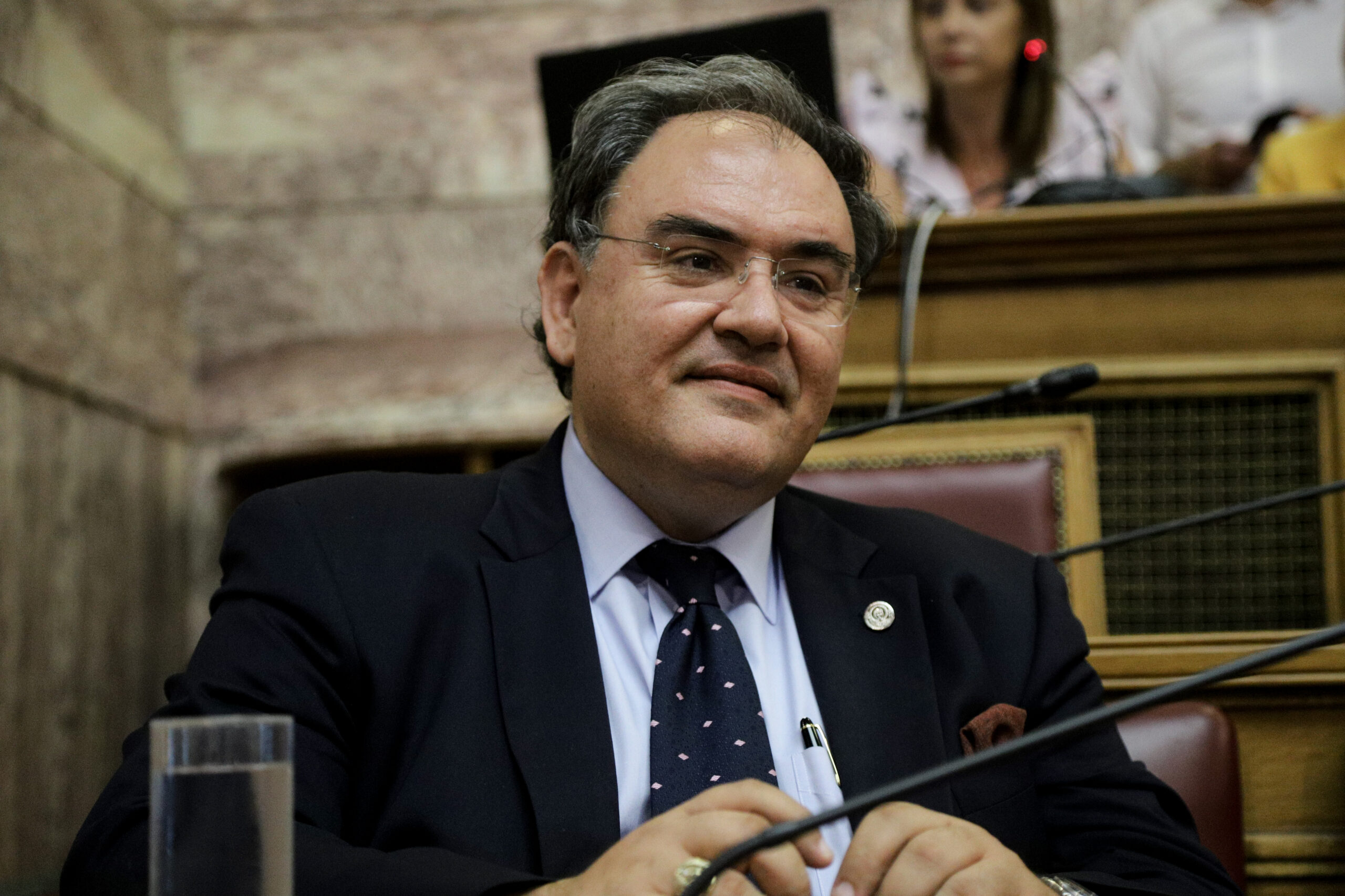 Σαρηγιάννης – Κορονοϊός: Στα 400.000- 500.000 τα ενεργά κρούσματα – Αυξάνονται οι διασωληνώσεις και οι θάνατοι