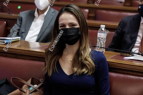 Αχτσιόγλου για προϋπολογισμό: Η κυβέρνηση πανηγυρίζει για μια ανάπτυξη που οικοδομείται στα συντρίμμια της κοινωνικής πλειοψηφίας