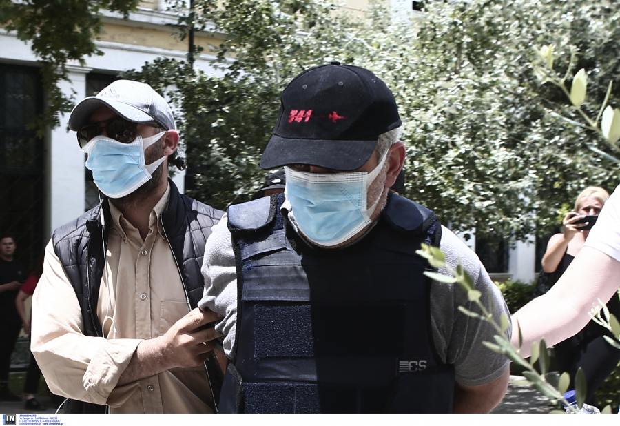 Αντιμέτωπος με νέα κατηγορία ο «Dr Kontos» – Απολογείται για «ξέπλυμα» παράνομων εσόδων