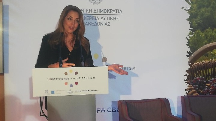 Άντζελα Γκερέκου: «Ο τουρισμός και οι διακοπές, δεν πρέπει να είναι πολυτέλεια»