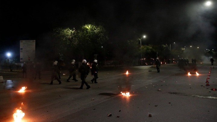 ΑΠΘ: Αποχώρησαν οι κουκουλοφόροι – Περισσότερες από 20 προσαγωγές