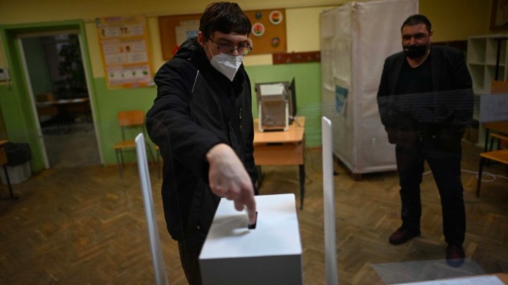 Βουλγαρία: Στο δεύτερο γύρο των προεδρικών εκλογών κρίνετε η διαφθορά