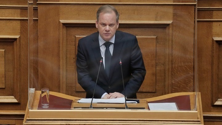Βουλή: Διακόπηκε η συνεδρίαση για αύριο – Βρέθηκε θετικός στον κορονοϊό ο υπ. Υποδομών και Μεταφορών