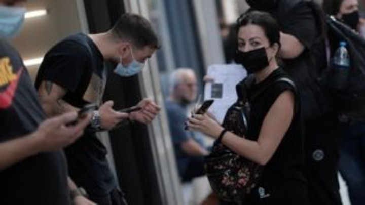 Πιστοποιητικό εμβολιασμού: 9μηνη ισχύ προτείνει η Κομισιόν