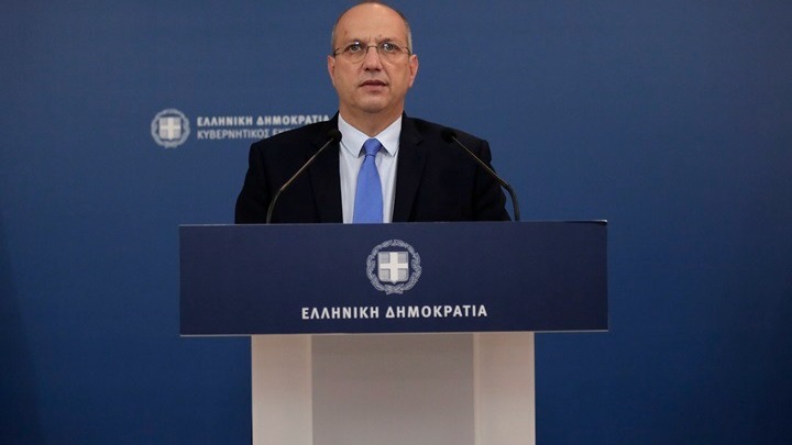 Οικονόμου: «Ο κ. Τσίπρας συνομιλεί με τον καθρέφτη του»