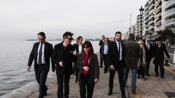 Με επίσκεψη στο MOMus και βόλτα στην παραλία έκλεισε η επίσκεψη της ΠτΔ στη Θεσσαλονίκη