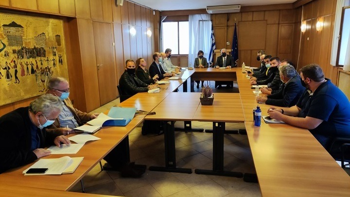 Αντιπροσωπεία αγροτών από την Κρήτη με τον Σ. Κεδίκογλου: Νέα σύσκεψη αύριο στις 12