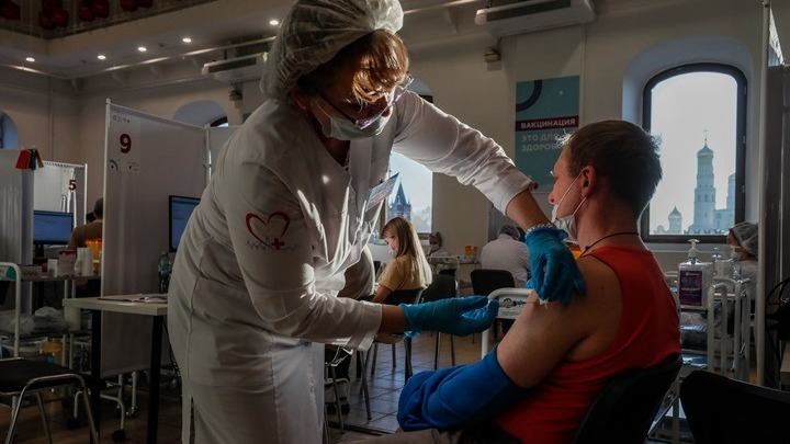 Κρεμλίνο – Covid-19: Ανησυχία για το φόρτο εργασίας των γιατρών λόγω της έξαρσης των κρουσμάτων
