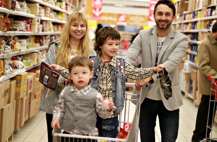Σε ρυθμό Black Friday το λιανεμπόριο – Τι πρέπει να γνωρίζετε για την Παρασκευή των προσφορών