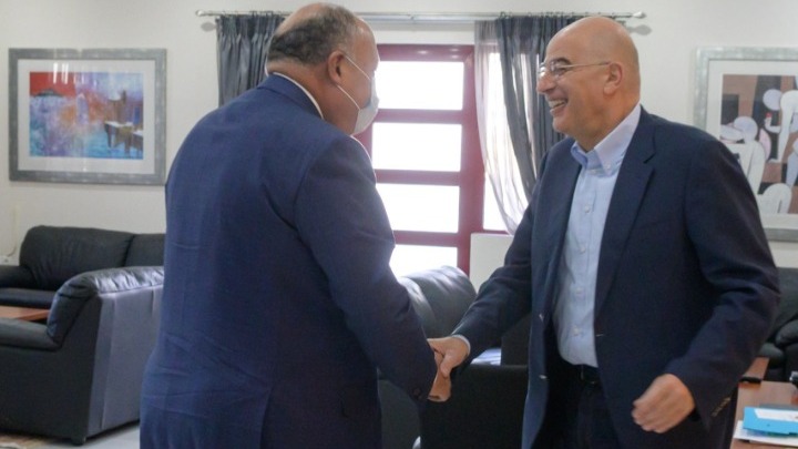 Ο Ν. Δένδιας μεταβαίνει μαζί με τον ΥΠΕΞ της Αιγύπτου στο Μπαχρέιν