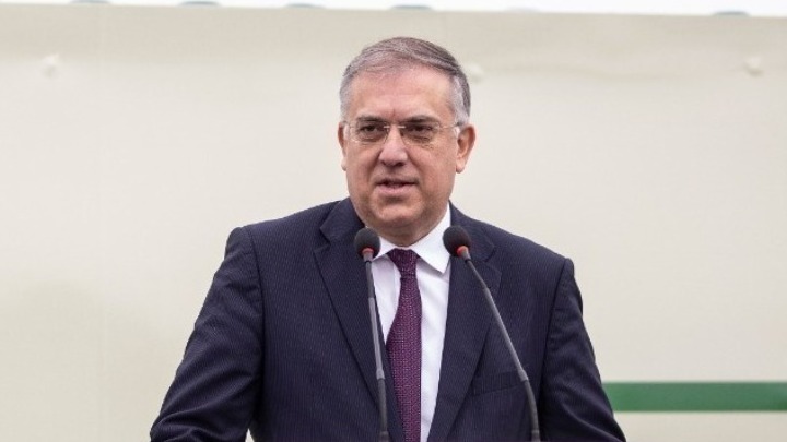 Θεοδωρικάκος: «Η πλειοψηφία των αστυνομικών που κάνουν ελέγχους είναι εμβολιασμένοι» (vid)