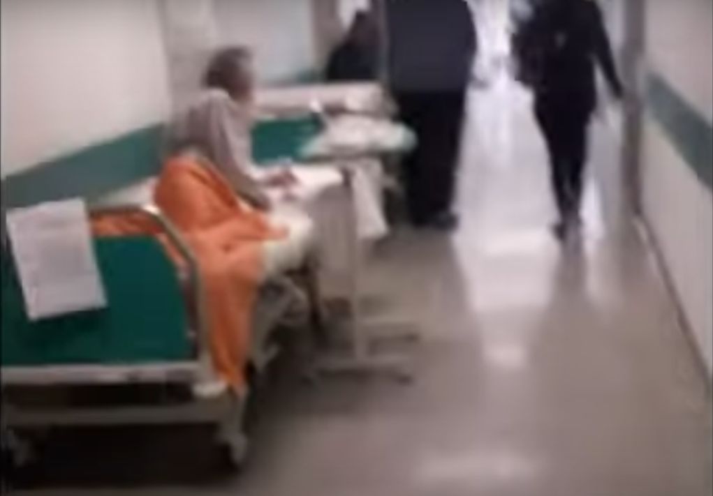 Σε ράντζα στους διαδρόμους ασθενείς του «Αττικόν» (vid)