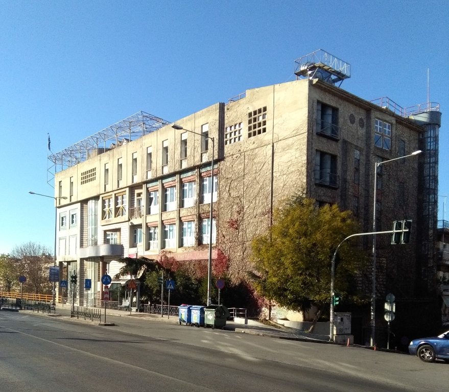 Θεσσαλονίκη: Βλάβη και ατύχημα σε αυτοκίνητο επάνω στην οδό Λαγκαδά