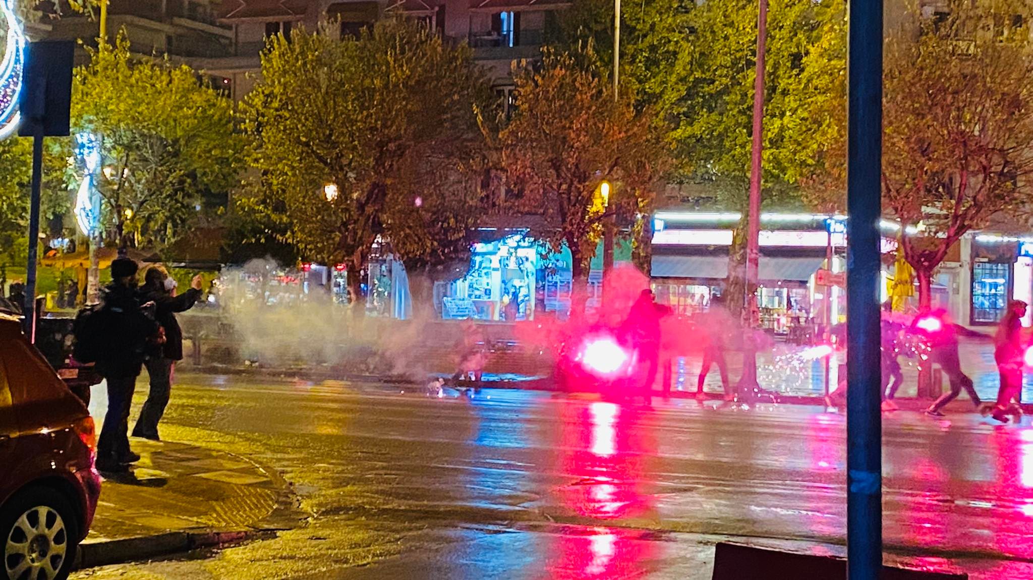 Θεσσαλονίκη: 35 προσαγωγές και 5 συλλήψεις μετά την πορεία για τον Γρηγορόπουλο
