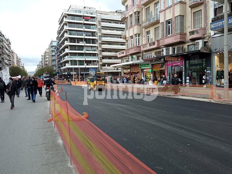 Η Εγνατία όπως πριν: Έφυγαν οι λαμαρίνες στο ύψος της Αγ. Σοφίας (vid & pics)