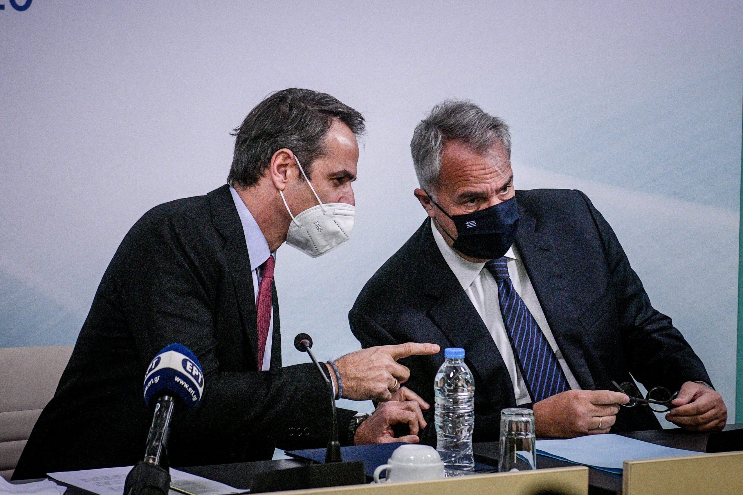Εκλογολογίας το… ανάγνωσμα και οι αλλαγές που έρχονται για τους δημοσίους υπαλλήλους