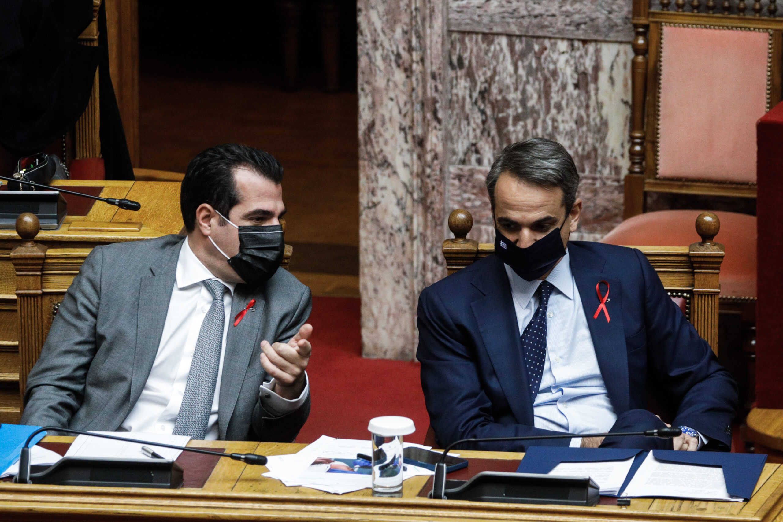 Μετά την αισχροκέρδια στις μάσκες μήπως πρέπει να δούμε και τις τιμές των τεστ στην Ελλάδα;