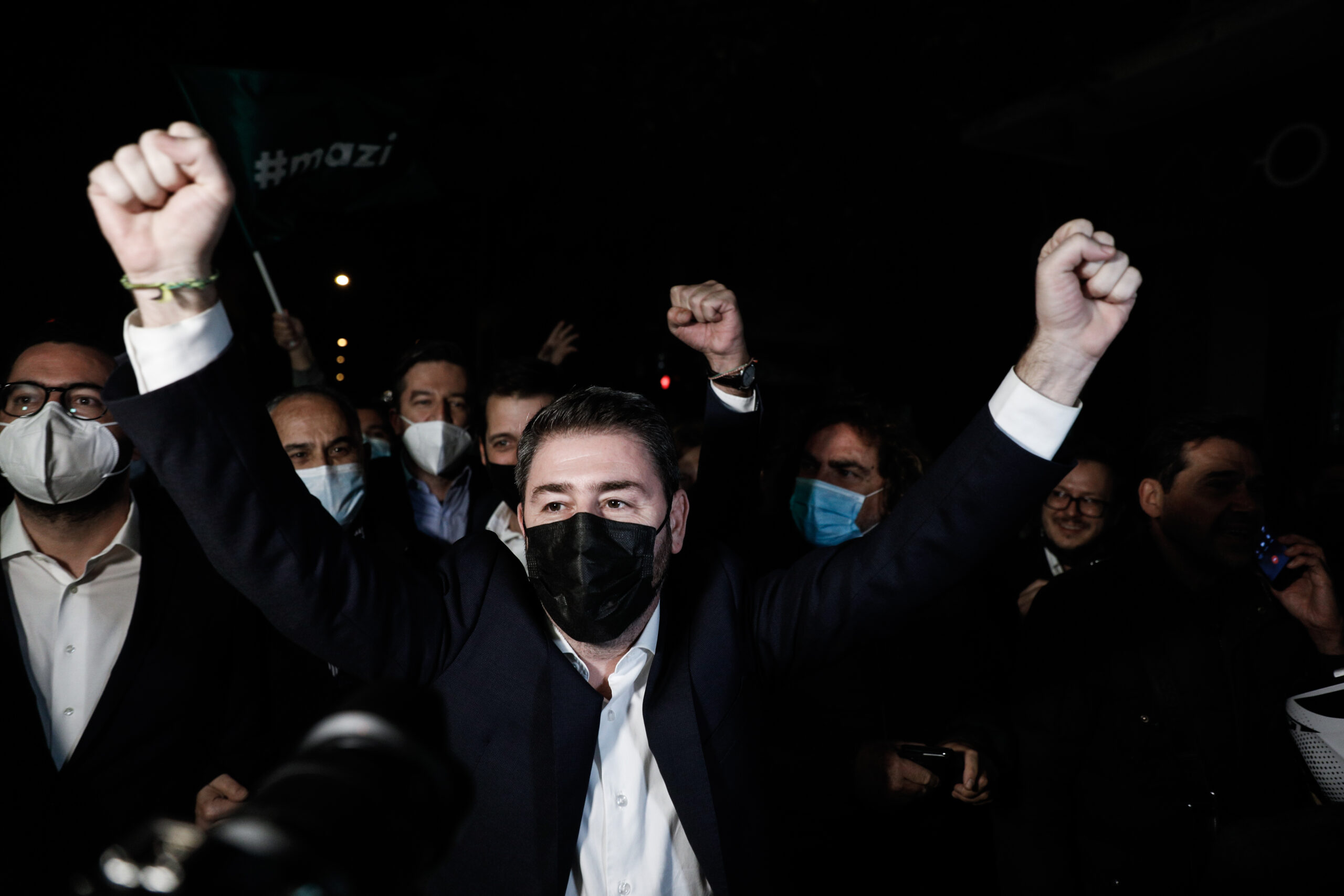 Διεθνή ΜΜΕ για ΚΙΝΑΛ: «Ο Γιώργος Παπανδρέου απέτυχε να ηγηθεί» αναφέρει το Γαλλικό Πρακτορείο Ειδήσεων (vids)