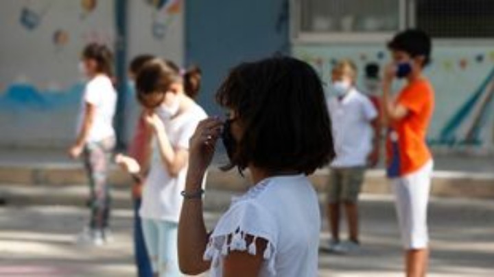 Οκτώ χιλιάδες μαθητές- πρόσφυγες έχουν ενσωματωθεί πλήρως στις σχολικές τάξεις